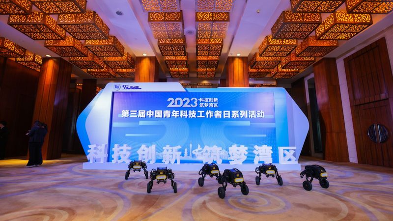 选择合适的DevOps工具对于新手来说至关重要。以下是一些选择标准：